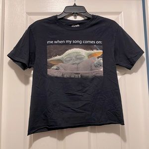 FIFTH SUN Star Wars Baby Yoda Grogu Cropped T-Shirt